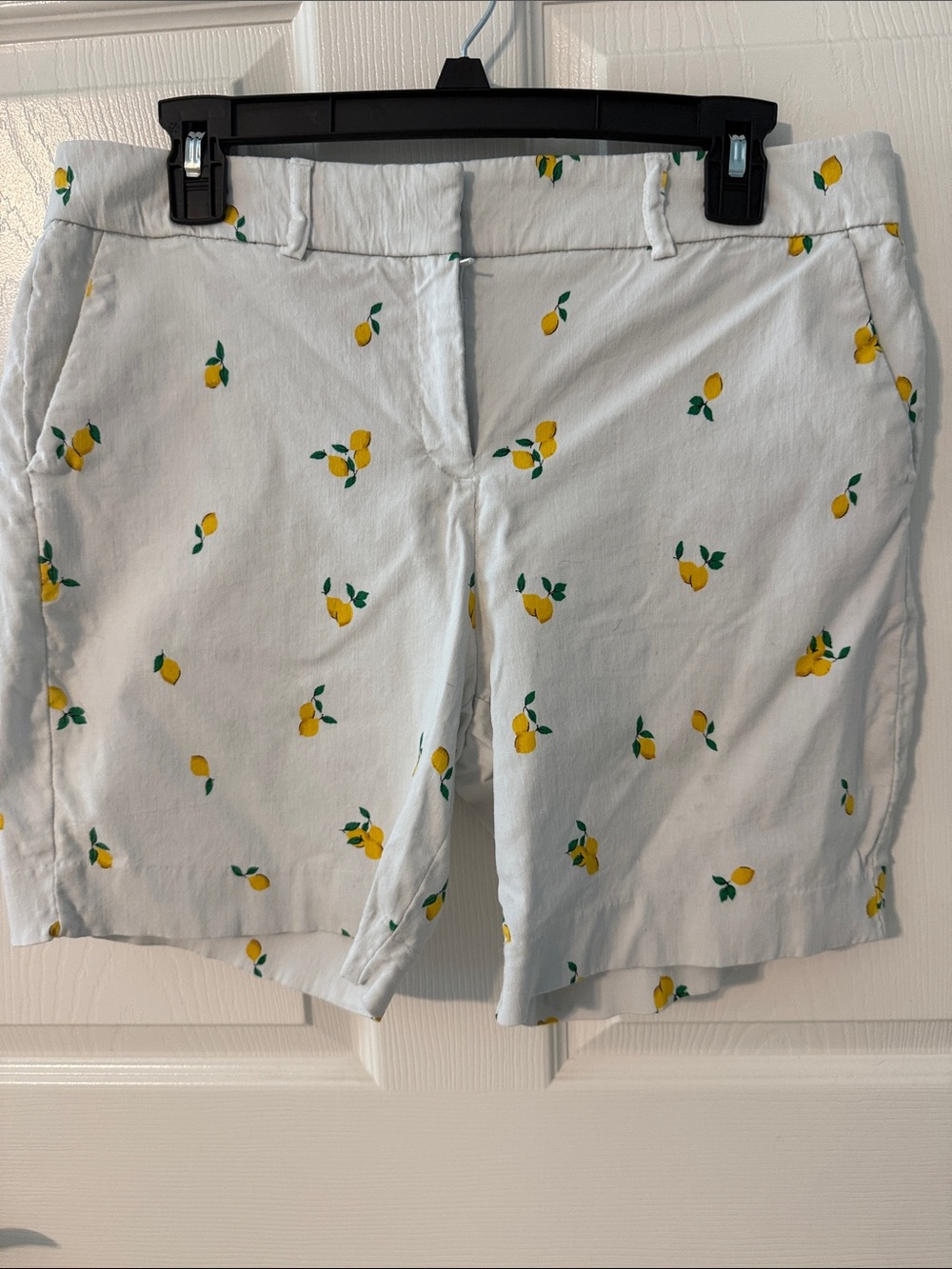 Van Heusen White Cotton Shorts with Yellow Lemon Print